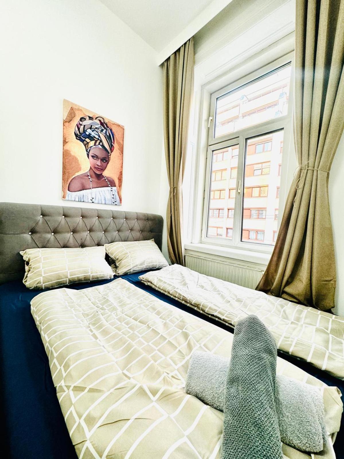 Cozy 9Br Shared Apartment, Only 12Min Walk To Augarten Wina Bagian luar foto