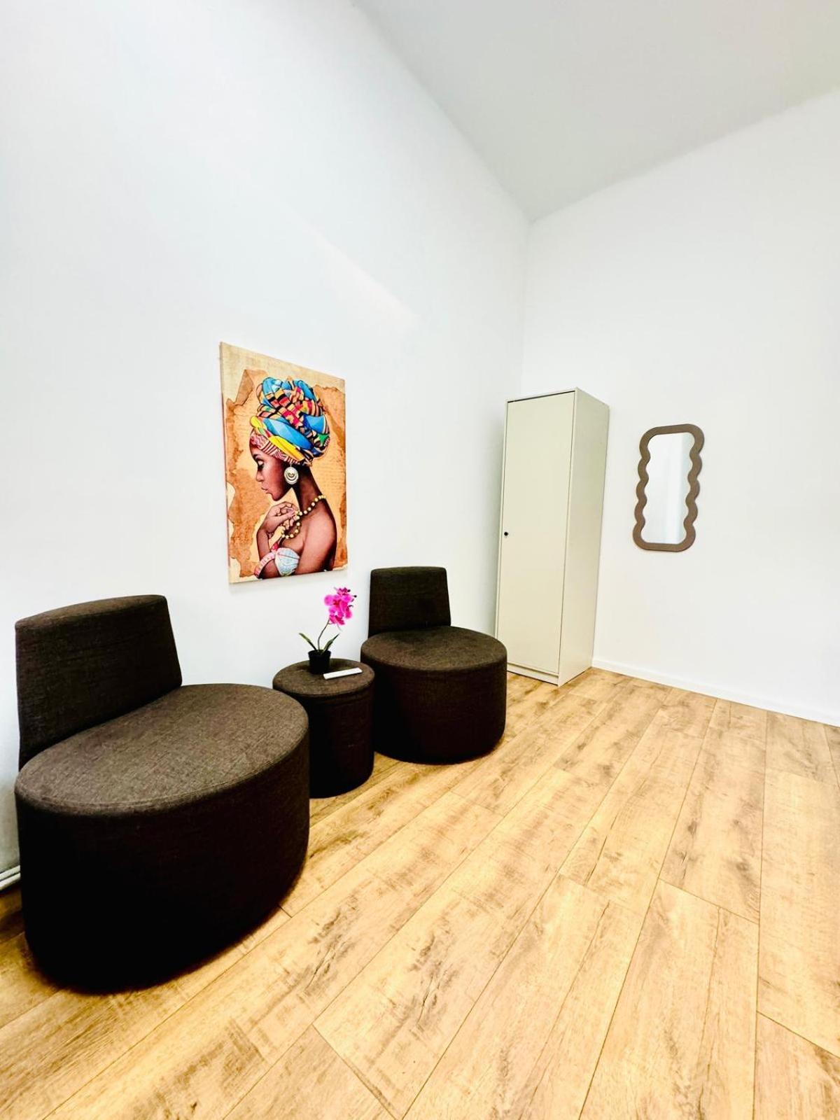 Cozy 9Br Shared Apartment, Only 12Min Walk To Augarten Wina Bagian luar foto
