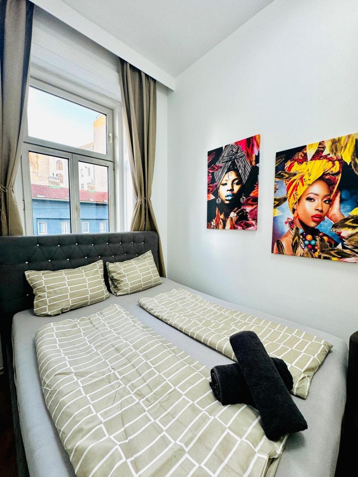 Cozy 9Br Shared Apartment, Only 12Min Walk To Augarten Wina Bagian luar foto