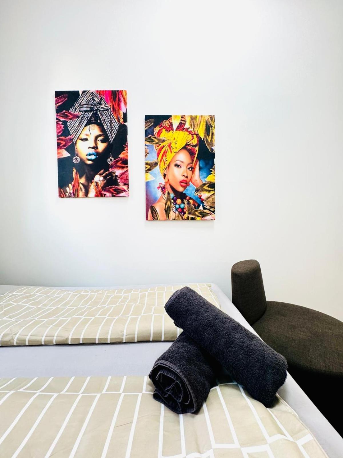 Cozy 9Br Shared Apartment, Only 12Min Walk To Augarten Wina Bagian luar foto
