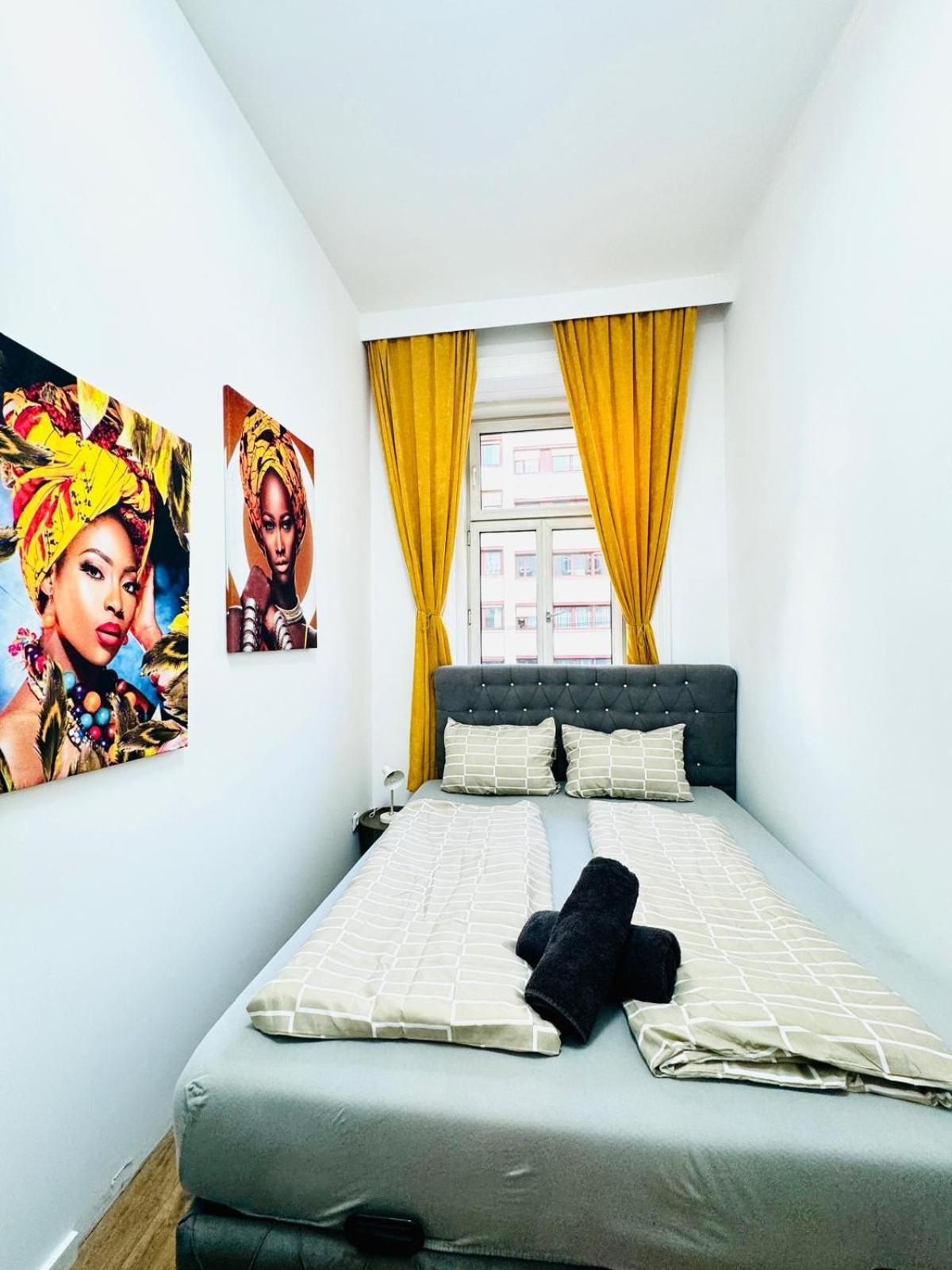 Cozy 9Br Shared Apartment, Only 12Min Walk To Augarten Wina Bagian luar foto